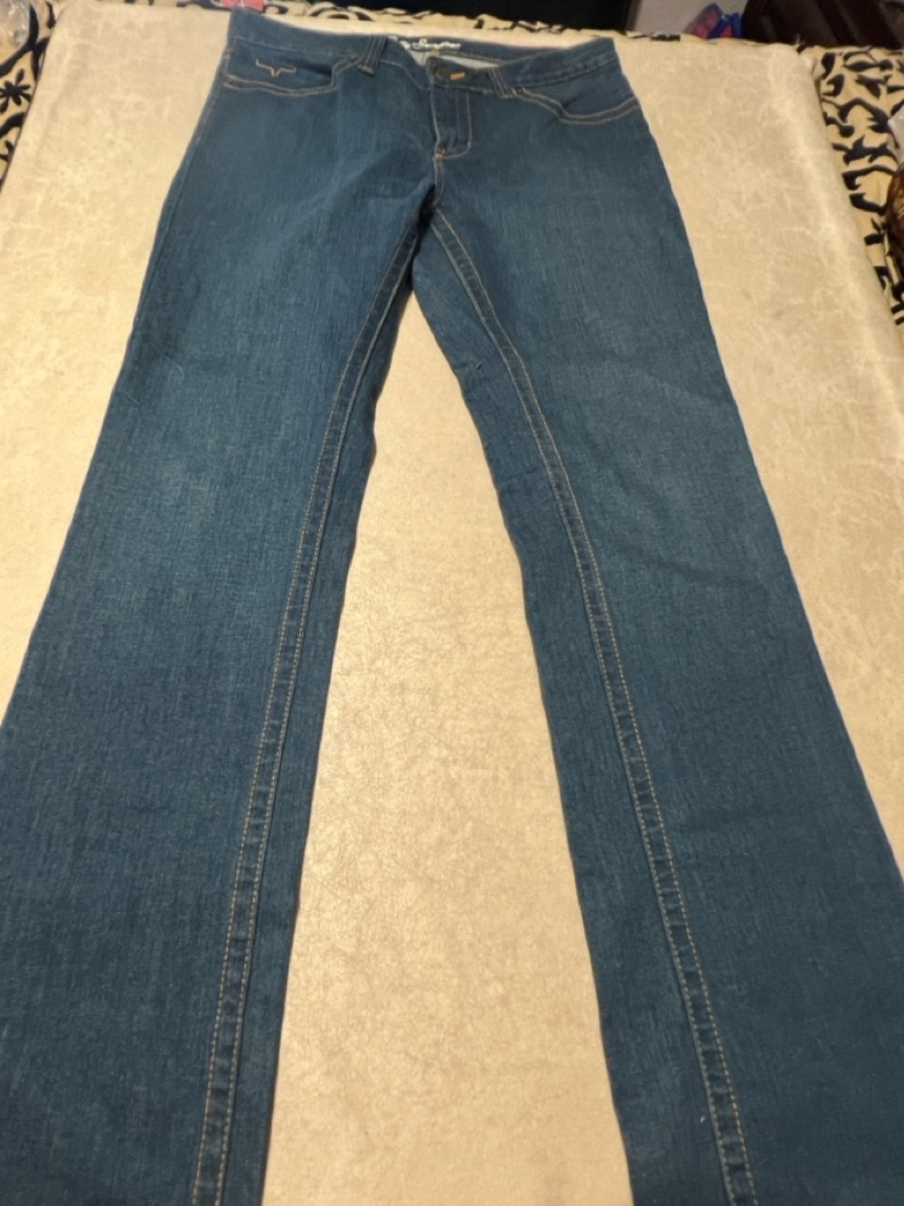 Kimes *NEW* Betty Seventeen Woman's Straight Leg Jeans. Size 12/34.  #9093